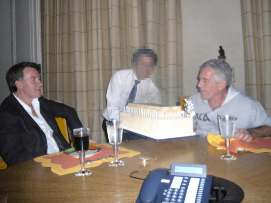 Scandalo Epstein, si dimette lo stratega di Starmer