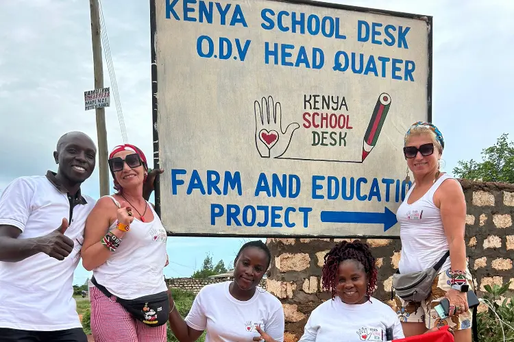 I volontari dell'associazione in Kenya