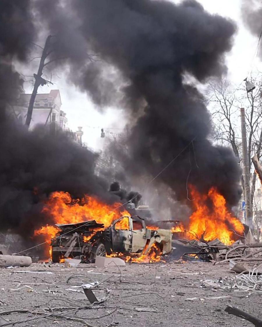 Droni russi su Nikopol, strage al mercato