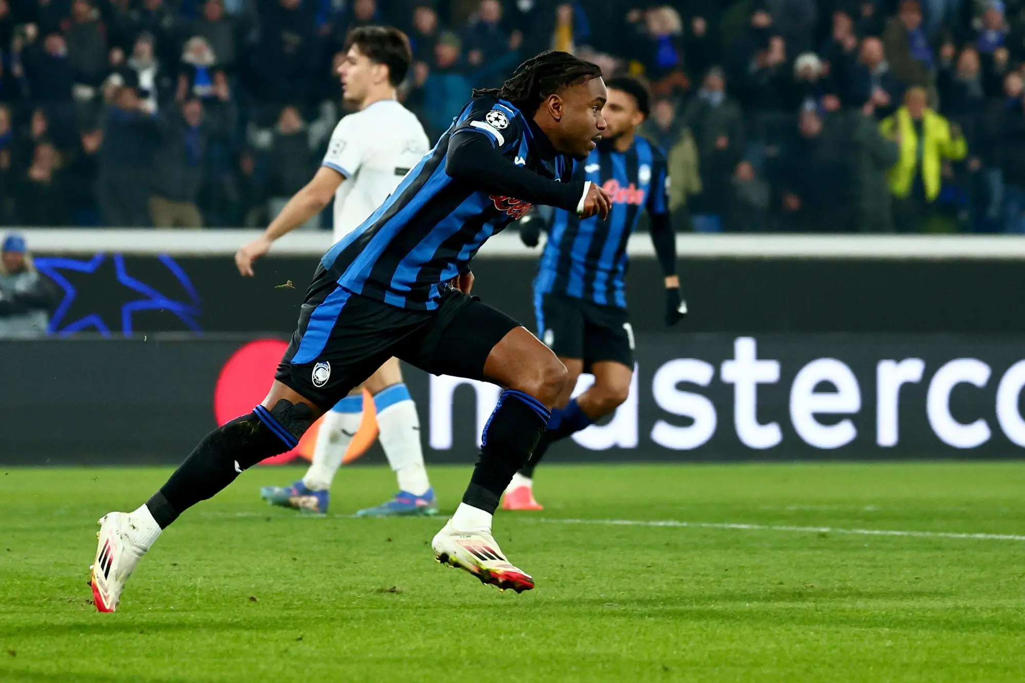 Lookman incedibile, l'Atalanta rifiuta l'offerta dell'Inter