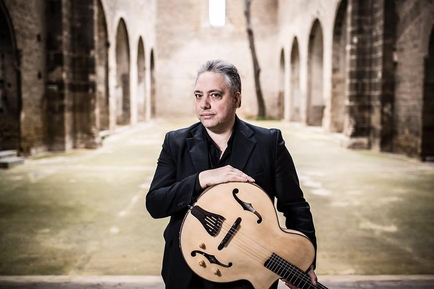 Giovedì la one man band di Francesco Buzzurro al Bflat di Cagliari