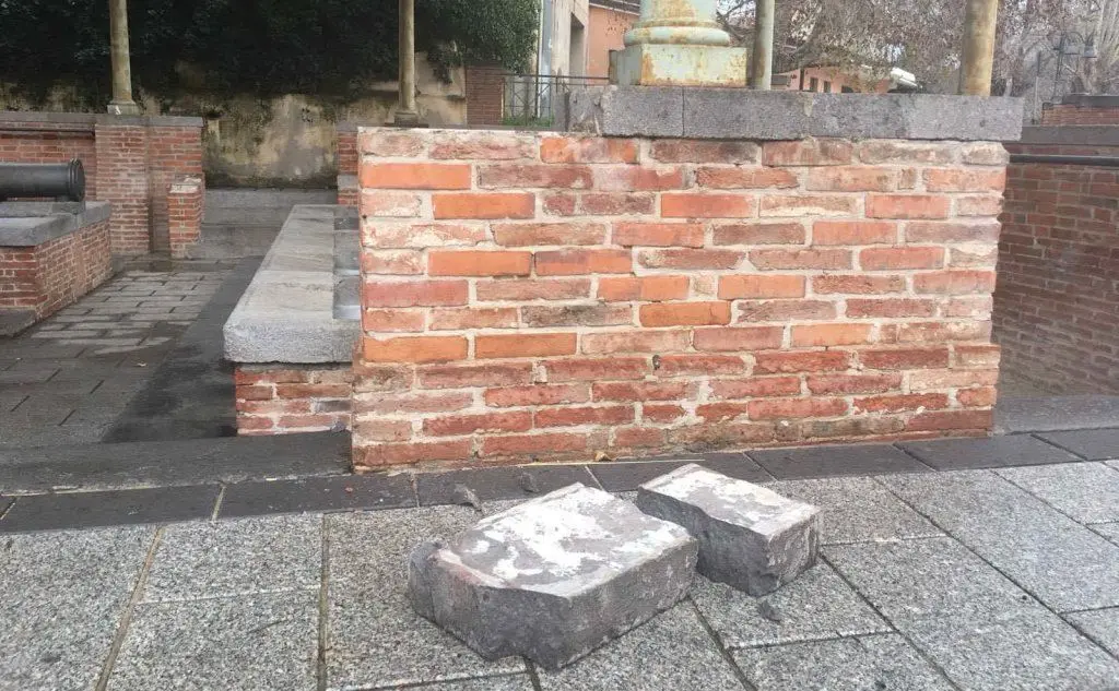 Atti vandalici a Villacidro: nel mirino lo storico lavatoio in stile liberty