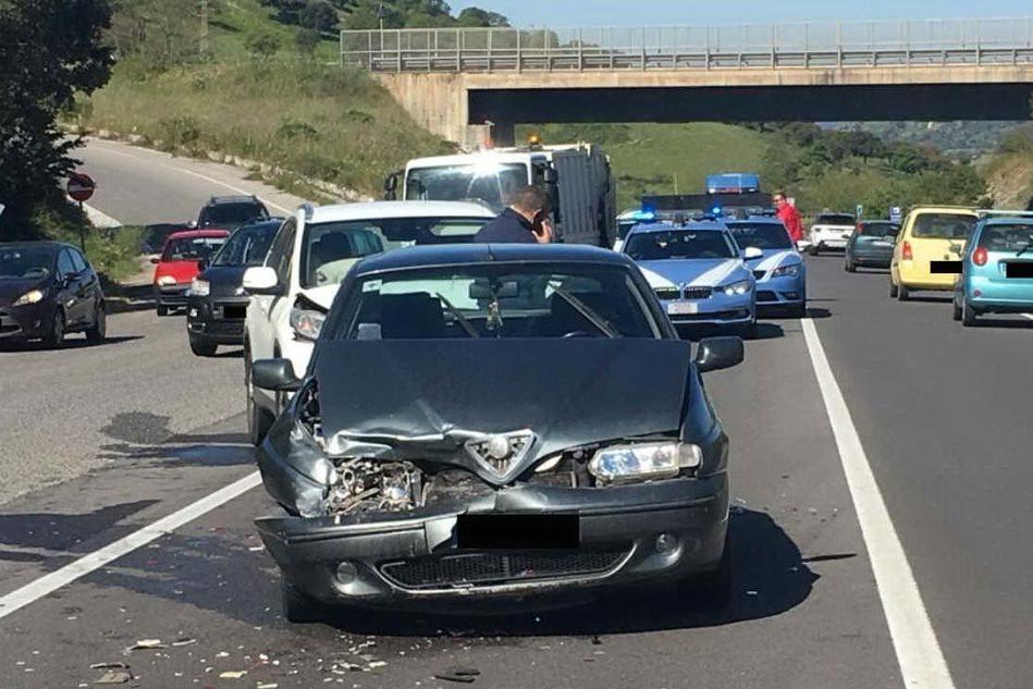 Incidente a Nuoro, traffico in tilt