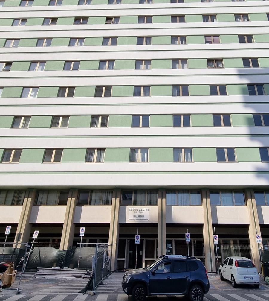 Asl, le buste paga dei 60 dirigenti