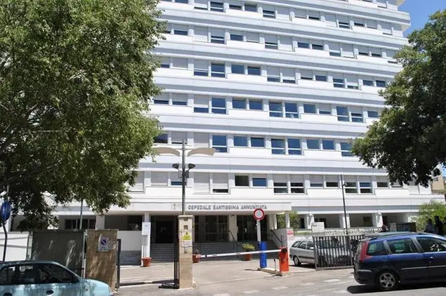 L'ospedale di Sassari (Ansa)