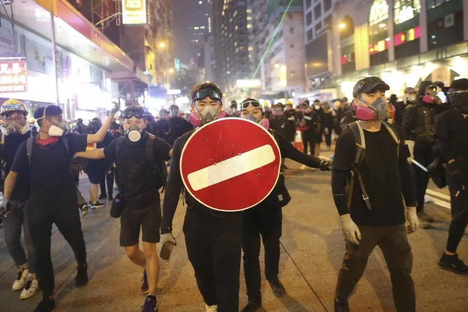 Hong Kong, guerriglia per la democrazia