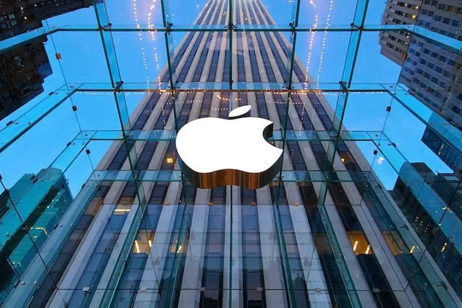 La mela Apple vale 170 miliardi di dollari