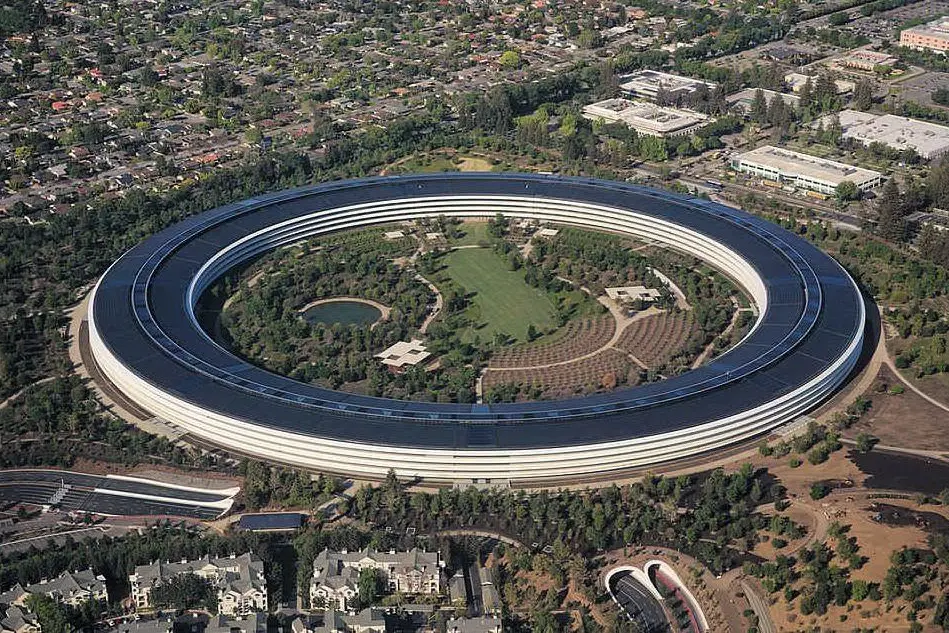 L'headquarter di Apple (foto Wikipedia)