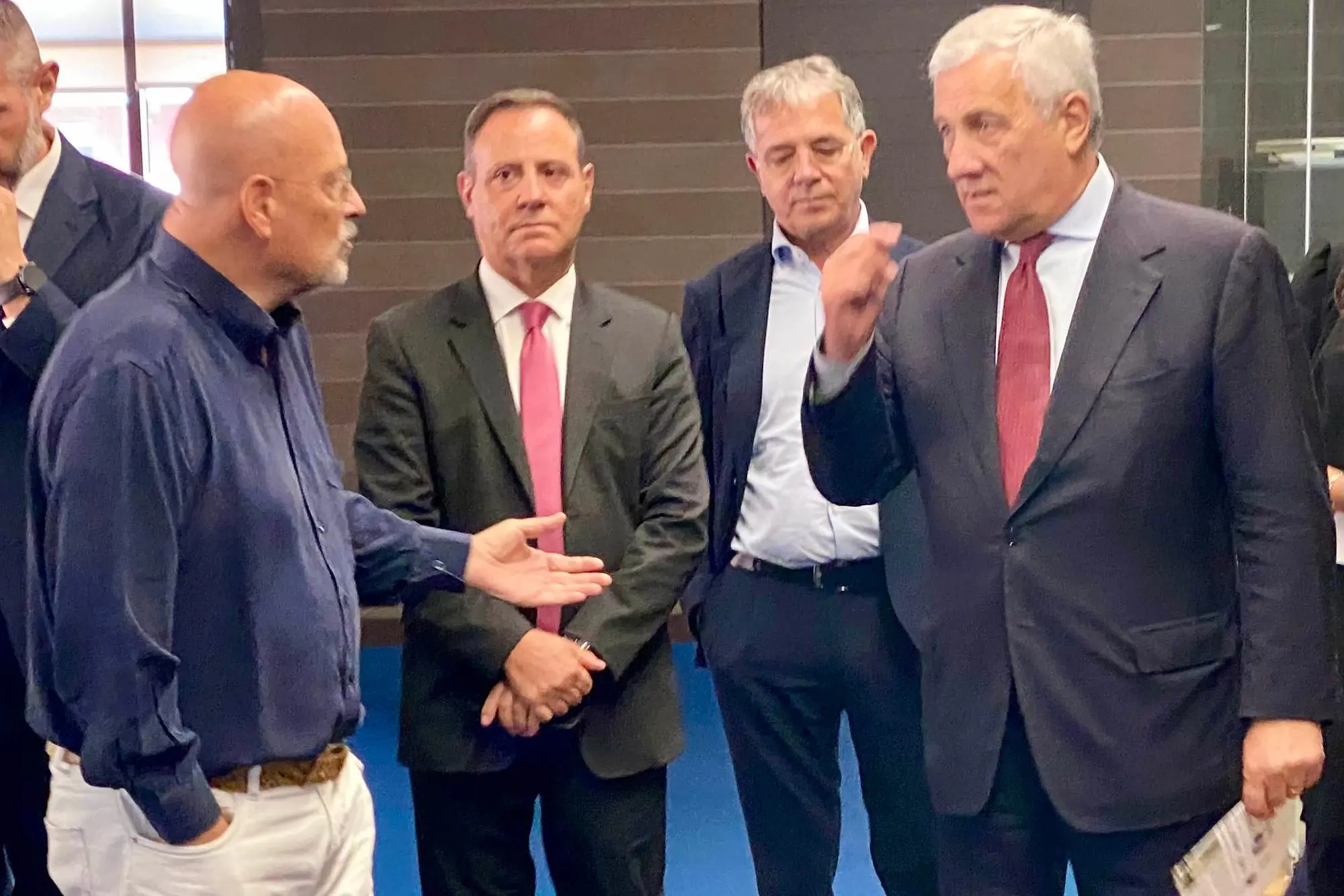 Tajani nella sede de L'Unione Sarda con l'editore Sergio Zuncheddu (foto L'Unione Sarda - @Solinas)