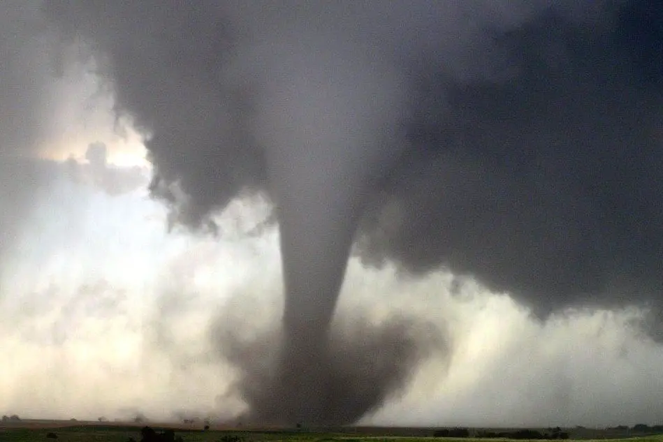 Le immagini terrificanti del tornado