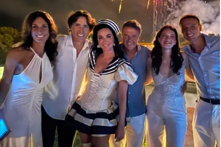 Renzi e famiglia con Katy Perry e Trudeau