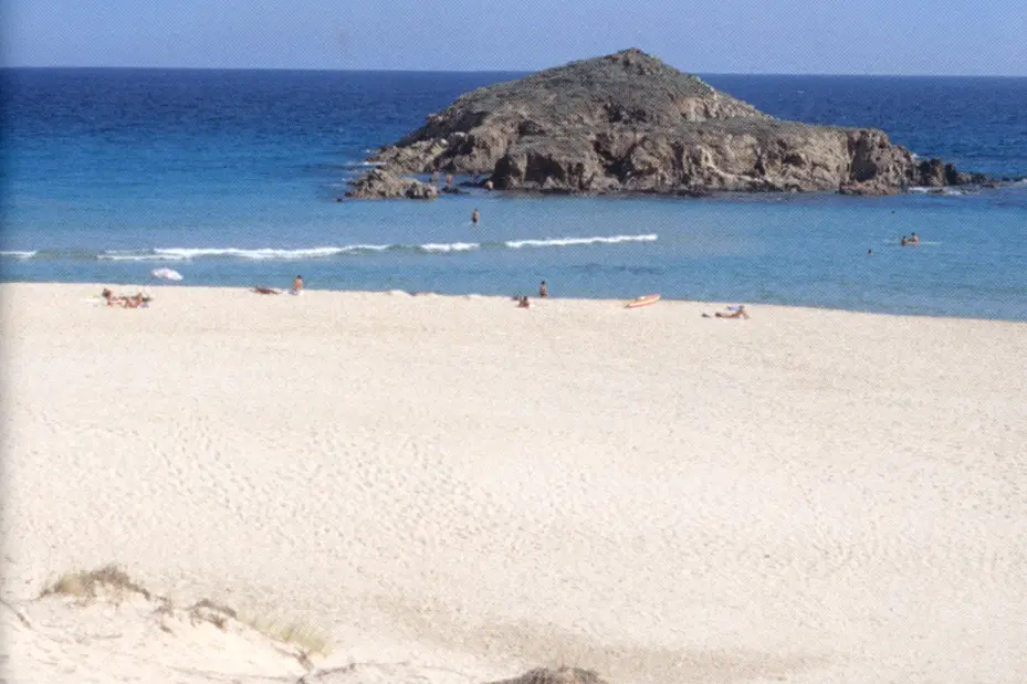 La spiaggia di Su Giudeu a Chia