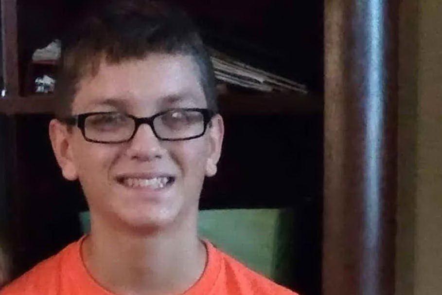 Scompare andando a scuola, 14enne trovato morto: era incastrato nel caminetto
