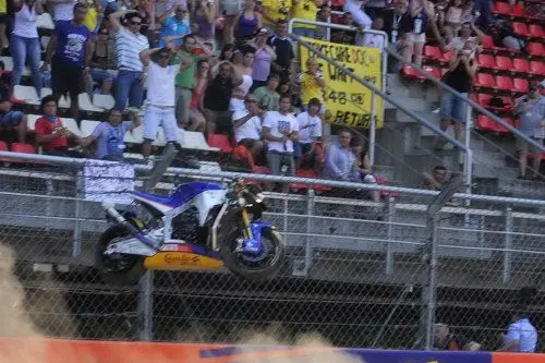 Moto Gp, incredibile incidente di Morales