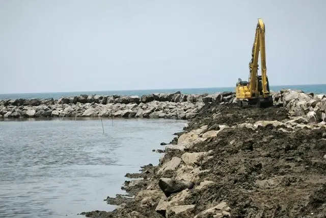 La bonifica del canale 17 a Terralba