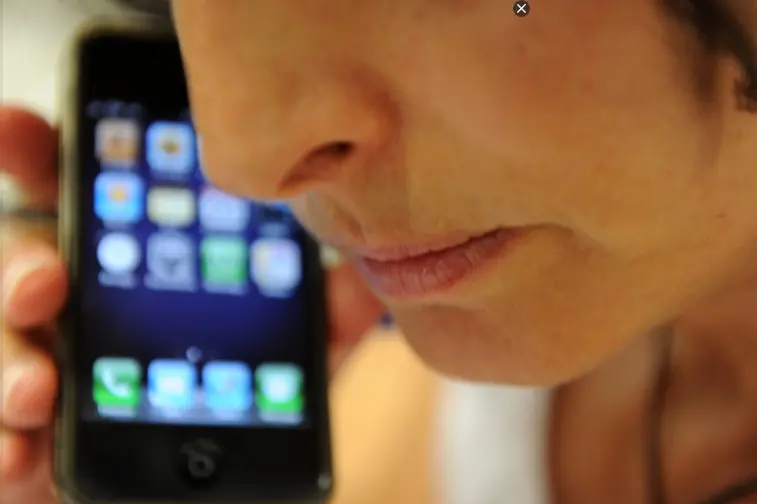 Ricerca sull'utilizzo dello smartphone da parte degli anziani.