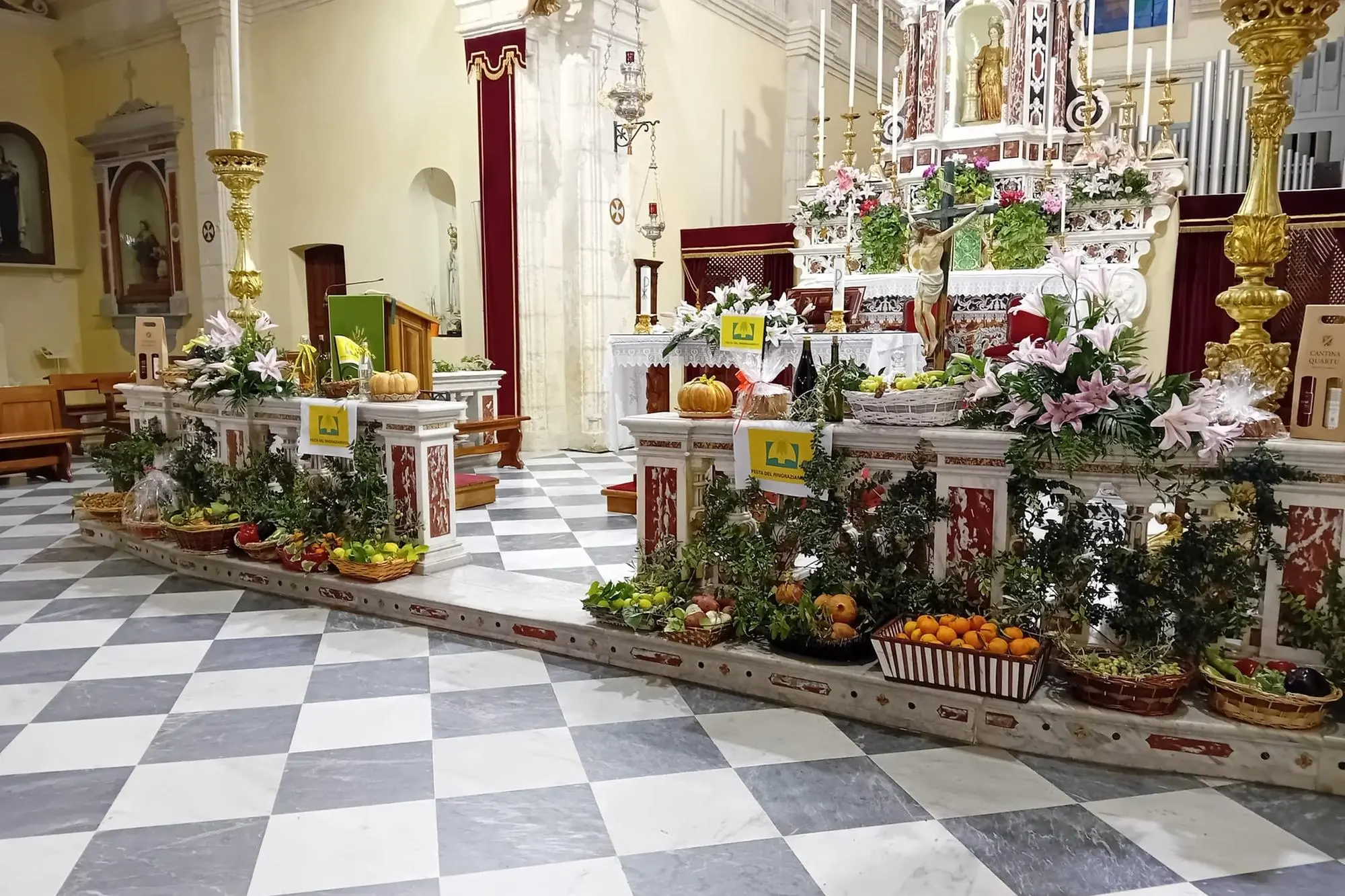 I doni dei campi nella chiesa parrocchiale di Santa Barbara