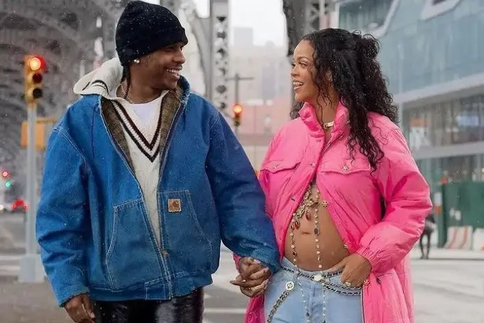 Rihanna e il rapper Asap Rocky (foto Instagram)