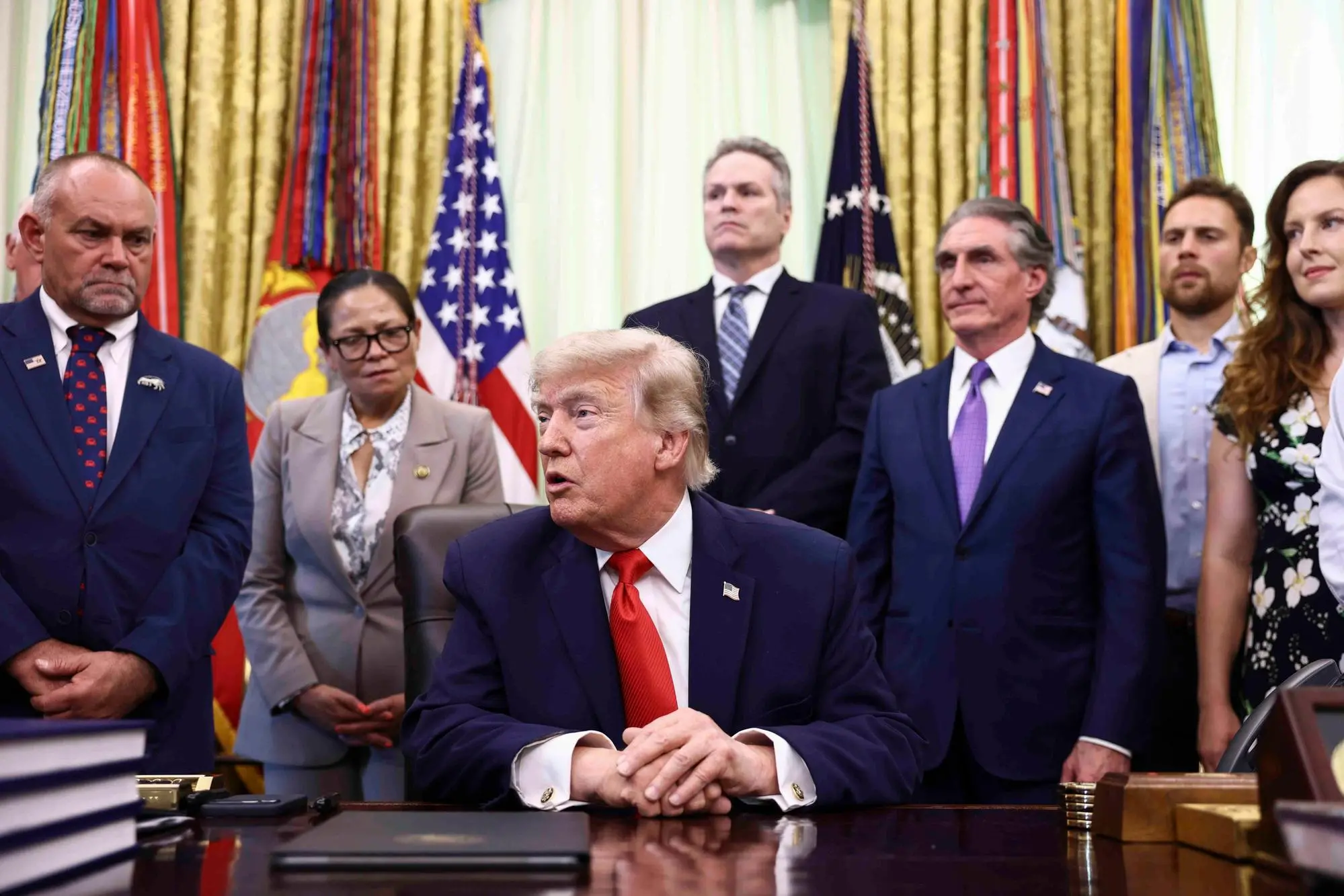Guerra in Iran, Araghchi: «Accordo mai così vicino». E Trump rilancia il messaggio su Truth epa13031413 US President Donald Trump responds to a question from the news media after signing a fisheries proclamation in the Oval Office of the White House in Washington, DC, USA, 11 June 2026. Trump signed a proclamation opening parts of the Pacific to commercial fishing access for US-flagged vessels. EPA/JIM LO SCALZO / POOL