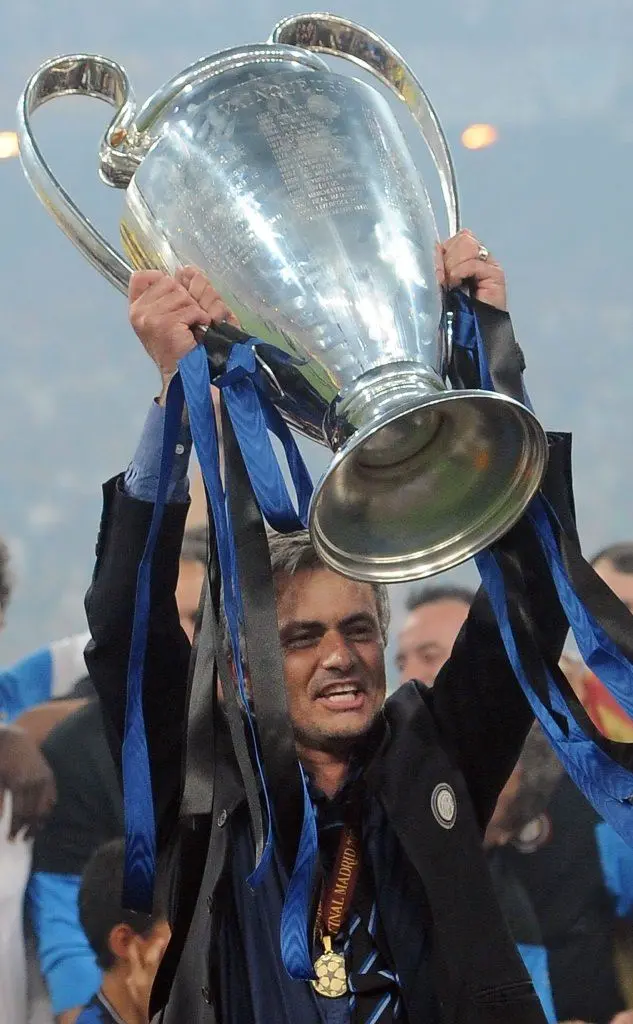 Qui alza la Champions con l'Inter, nel memorabile anno del triplete nerazzurro (Ansa)