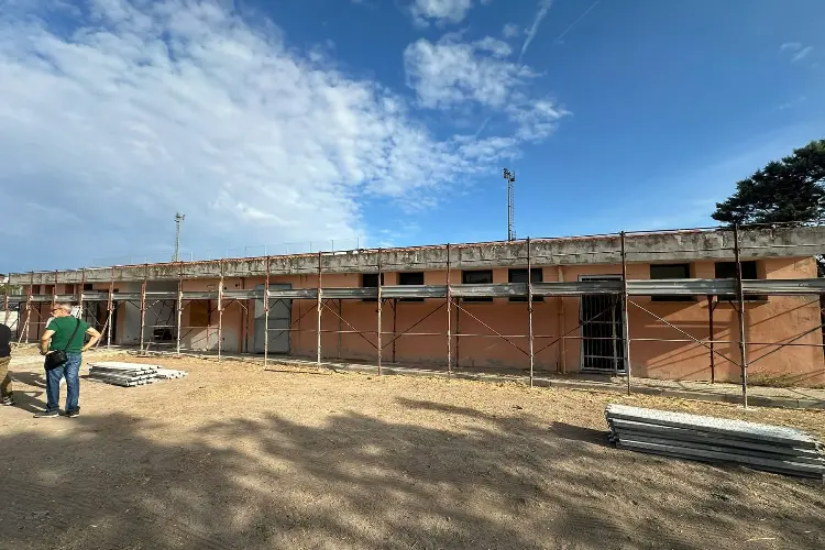I cantieri sugli impianti sportivi ad Ardara (foto concessa)