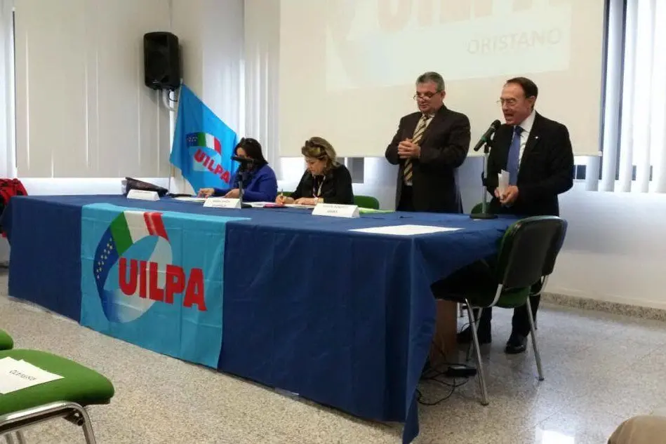 Davide Sarais con il prefetto Giuseppe Guetta