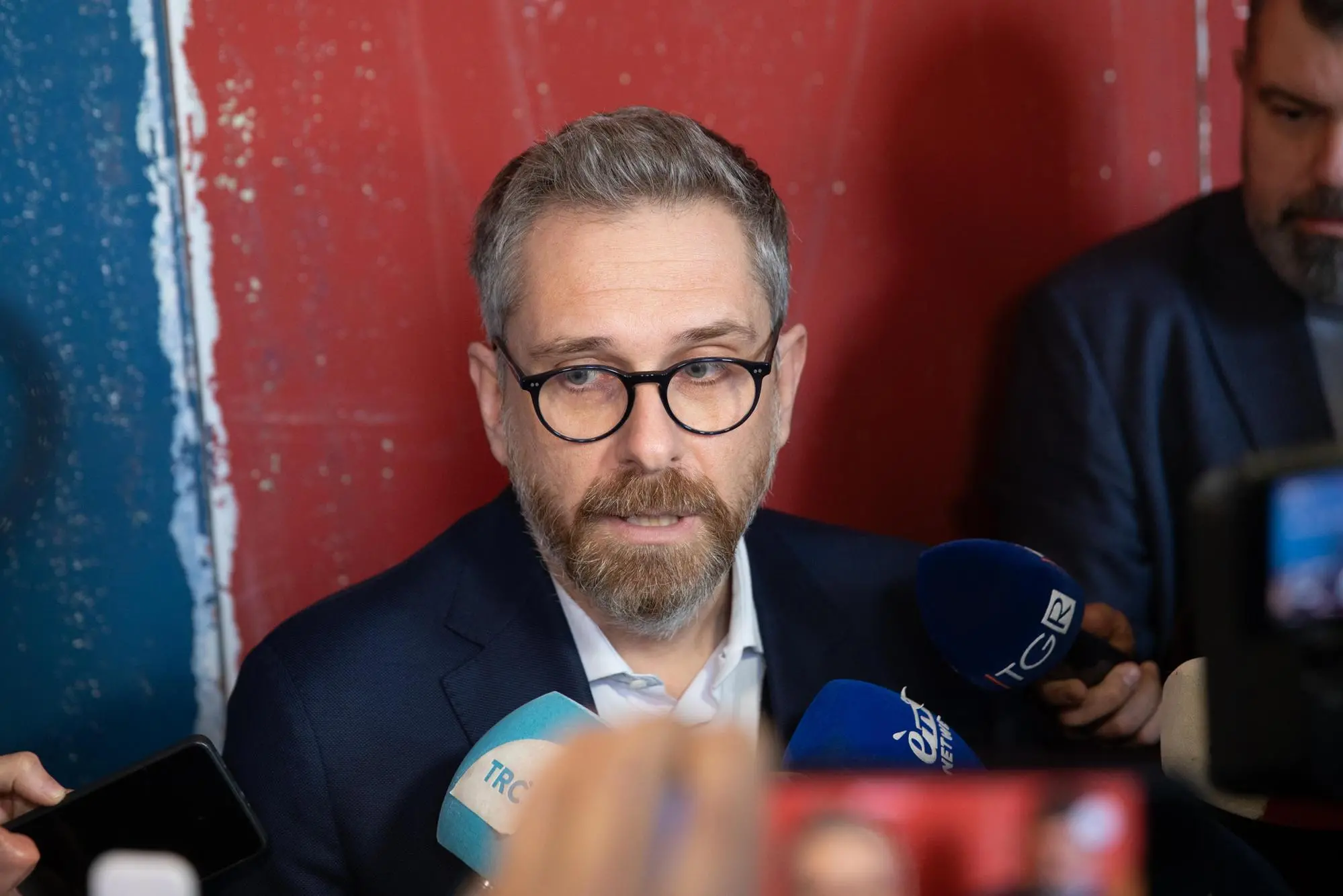 Il sindaco di Bologna Matteo Lepore risponde ai giornalisti dopo la sentenza del Tar dell'Emilia-Romagna che ha annullato per profili formali le ordinanze istitutive della CittÃ 30, Bologna 21 gennaio 2026 ANSA/MAX CAVALLARI