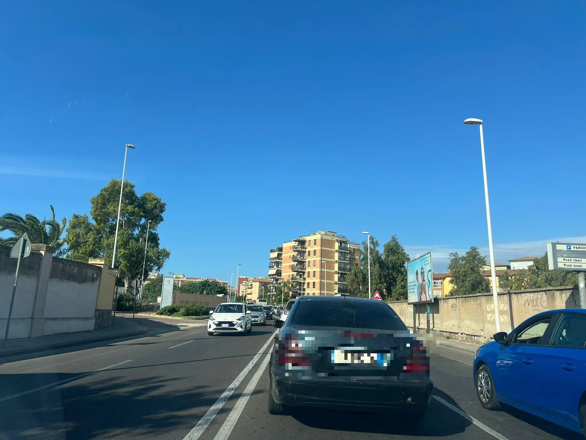 Traffico in via Cadello