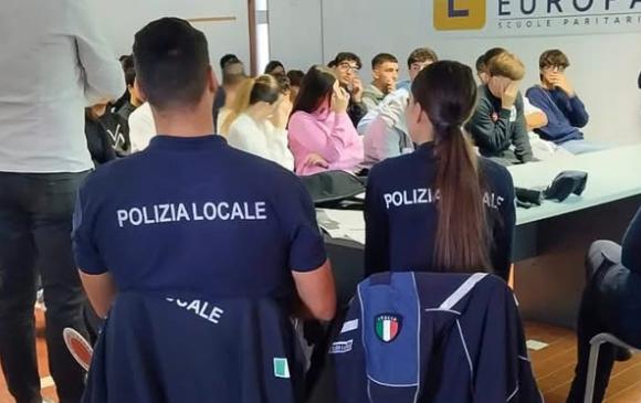 Sorso, la Polizia locale avvia corsi di difesa anti aggressione