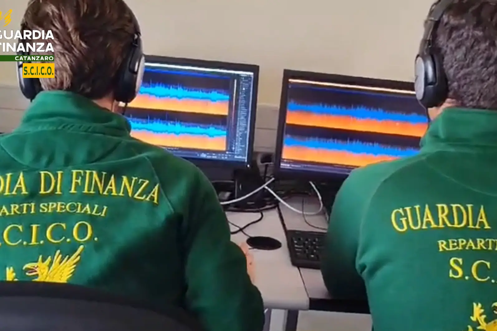 Guardia di finanza (frame da video)