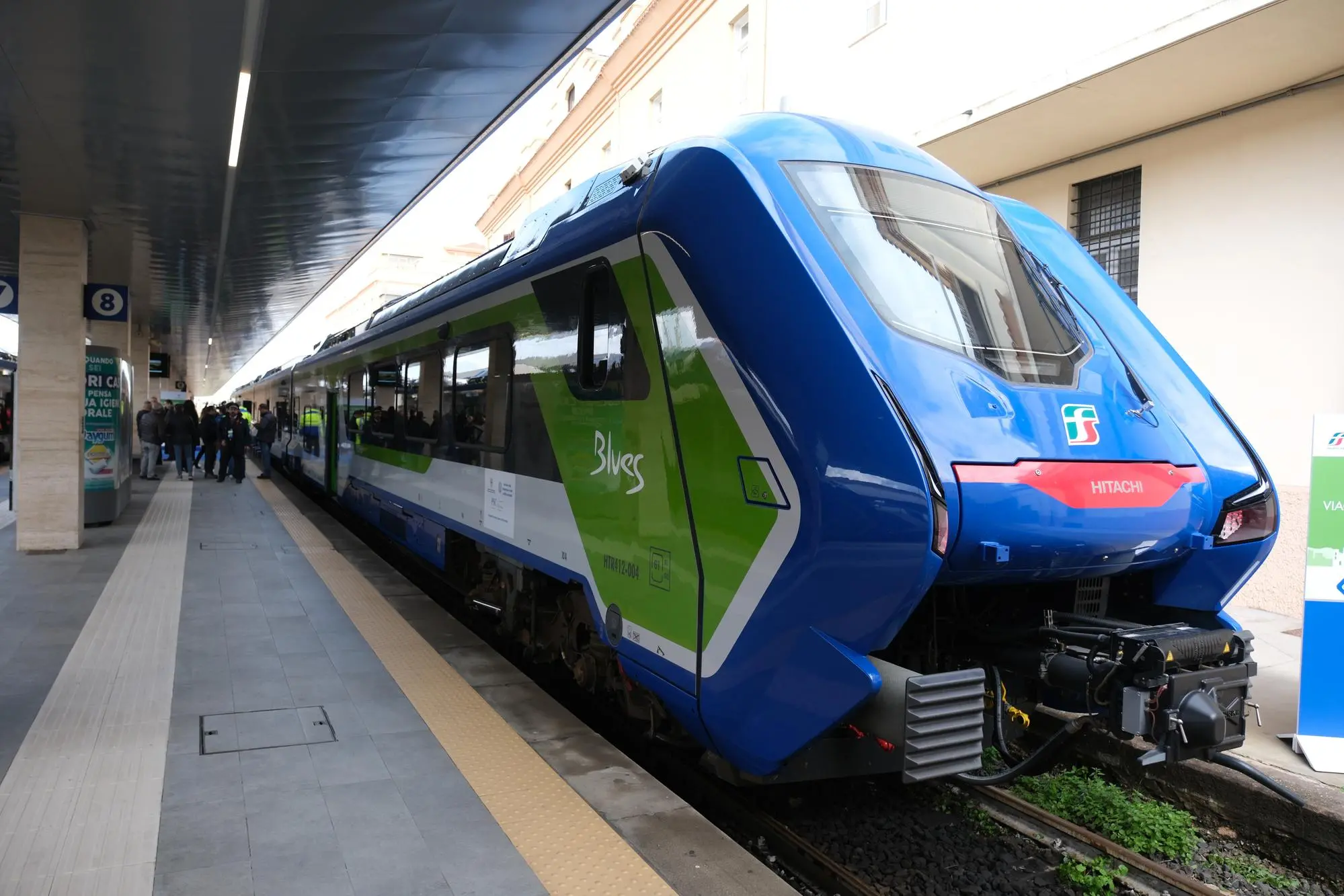 I nuovi treni Blues a Cagliari (archivio L'Unione Sarda)