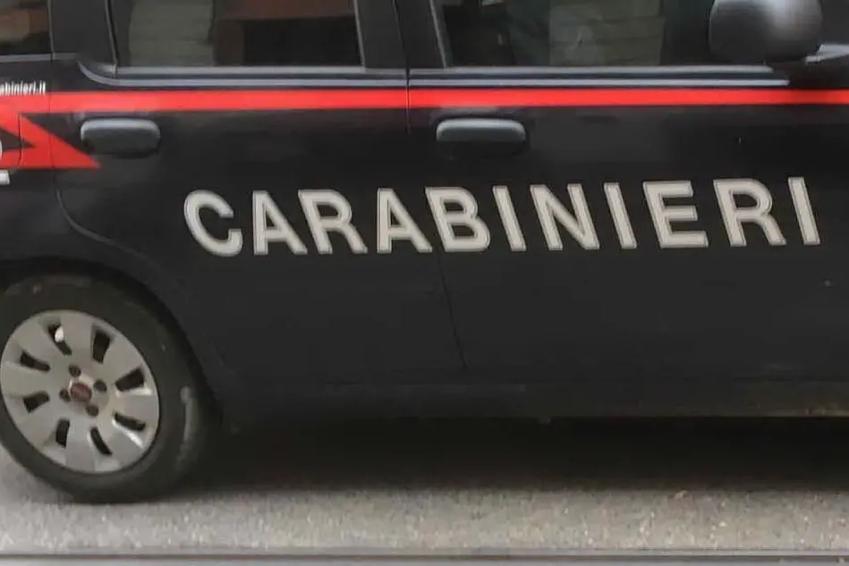 Carabinieri (Foto L'Unione Sarda)