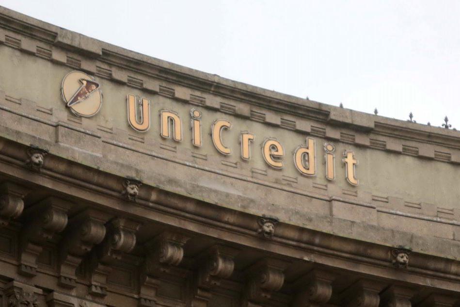Unicredit, attacco hacker in Italia: violati i dati di 400mila clienti
