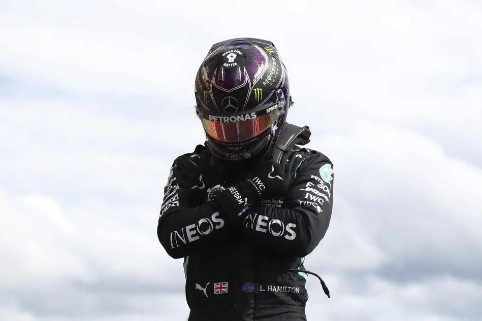 Lewis Hamilton (foto Twitter)