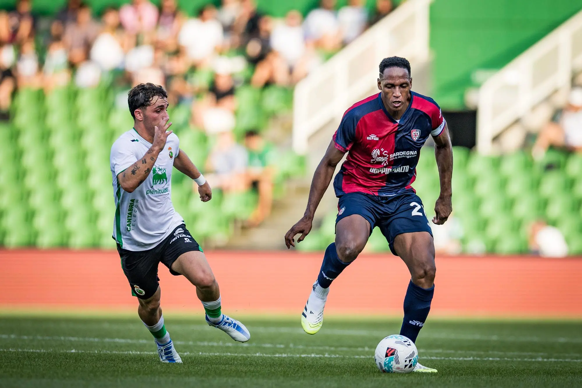 Yerry Mina, difensore del Cagliari (foto Valerio Spano)