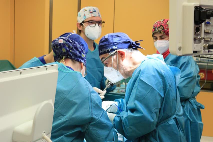 Chirurgia dell'apparato digerente, il policlinico Casula fa scuola nel mondo