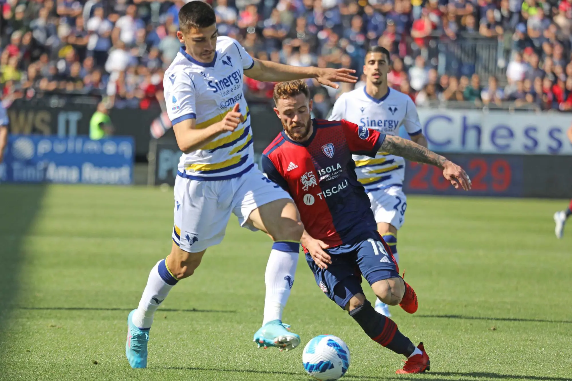 Nandez in azione (foto L'Unione Sarda - Solinas)