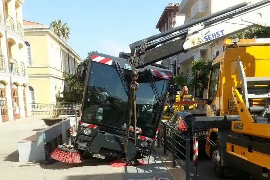 La spazzatrice incastrata