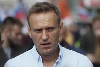 Il dissidente Navalny trasferito dal carcere in ospedale per un'allergia