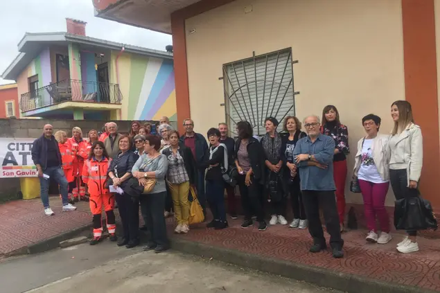 Il sit-in di protesta organizzato tempo fa dal gruppo 'Cittadini Attivi San Gavino' (foto Pittau)