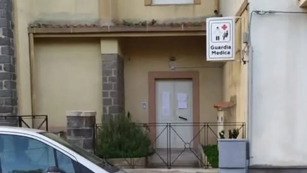 https://immagini.unionesarda.it/version/c:MGY4ZjUyNTItNWI1MC00:YzU4ZDFmNDktMmZhMy00/image.webp?f=16:9