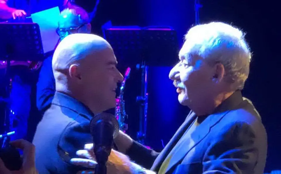 Sul palco insieme a Luca Zingaretti (foto Facebook)
