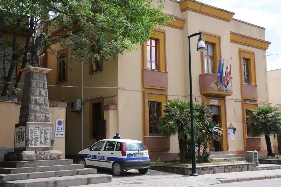 Il municipio di Serrenti
