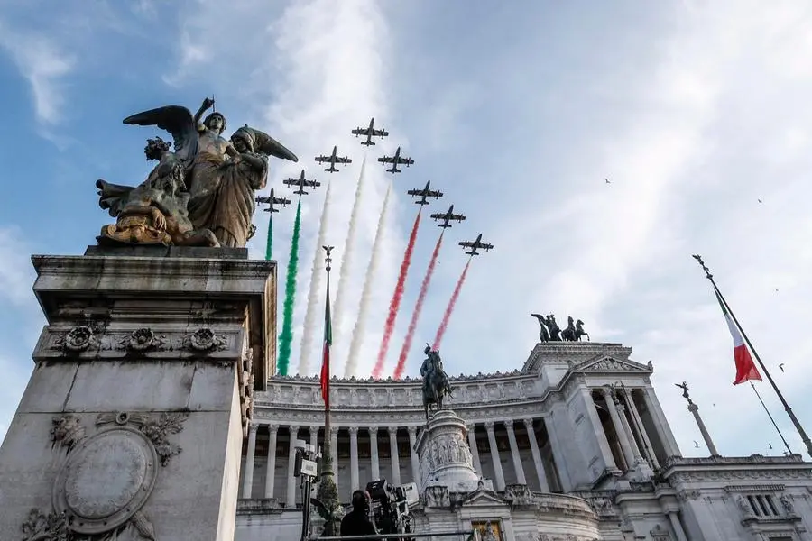 Italian Air Force's aerobatic display team, the Frecce Tricolori, flies over Rome during the sworn of the re-elected Italian President Sergio Mattarella, Italy, 03 February 2022. ANSA/GIUSEPPE LAMI