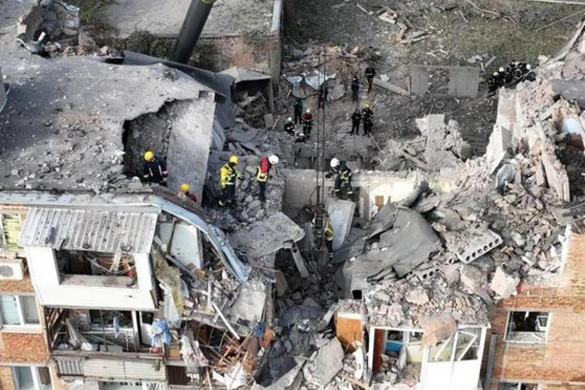 Ucraina, bombardamenti sui civili (Ansa)