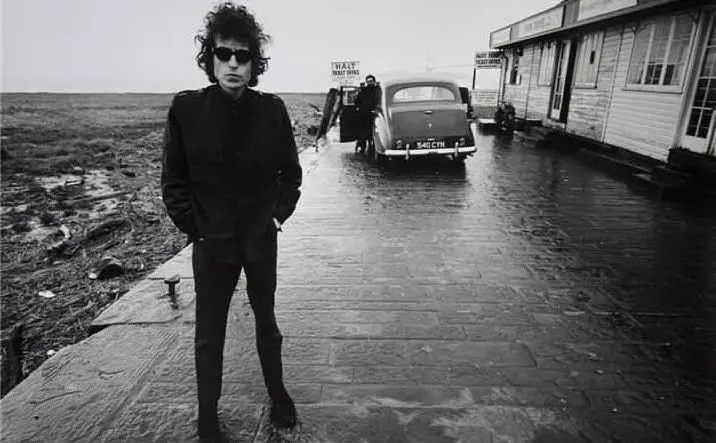 La canzone più bella di Bob Dylan, secondo la rivista Rolling Stones, è &quot;Like a rolling stone&quot;