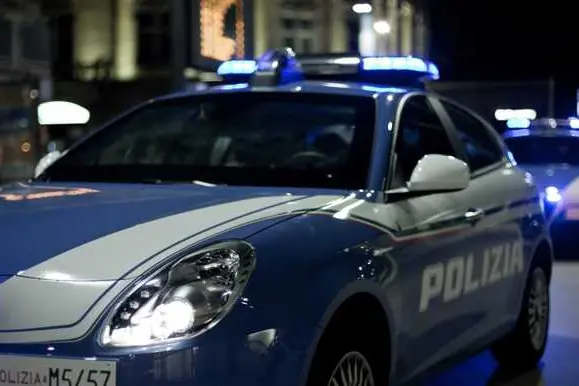 Polizia (foto Ansa)