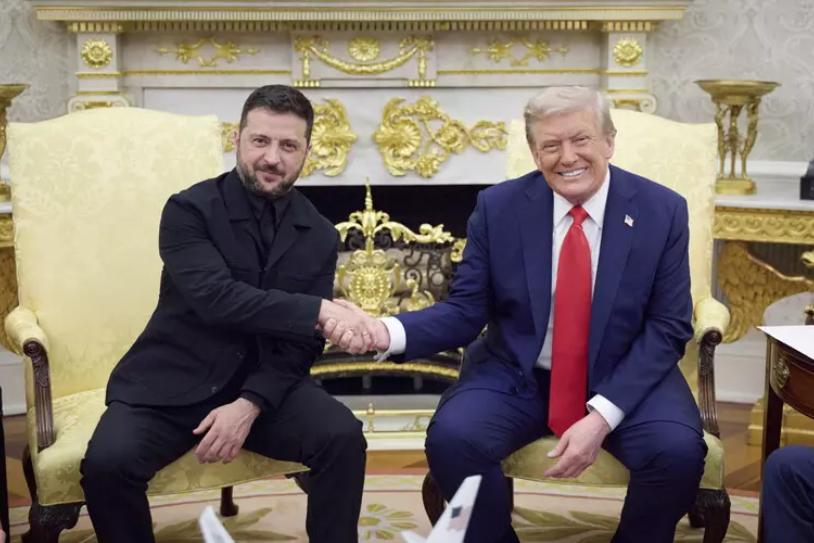 Kiev, è in corso una telefonata tra Zelensky e Trump