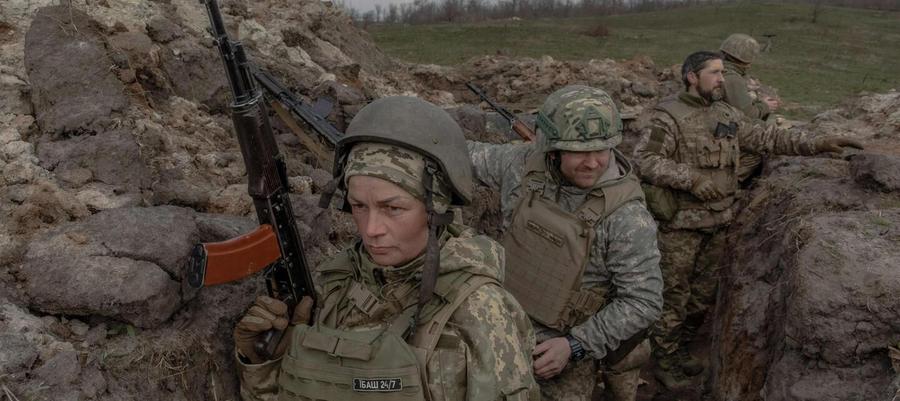 Hormuz, l’Iran sequestra due cargo E Trump rilancia: colloqui entro domani