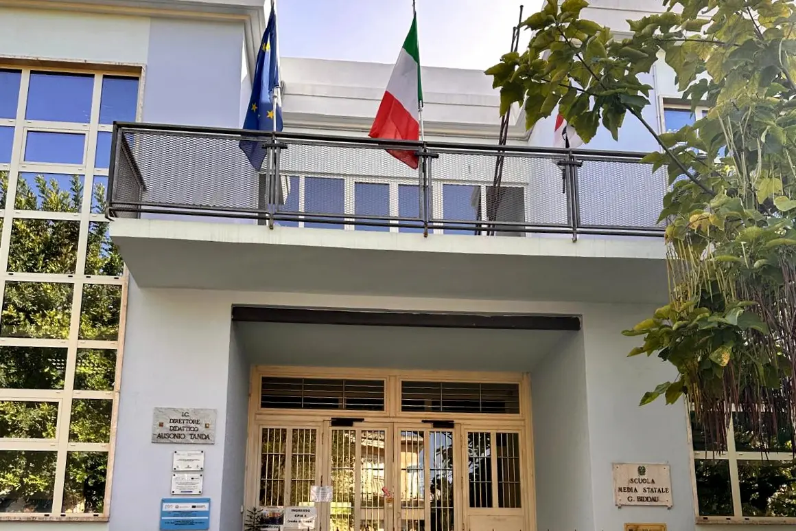 Scuola media Biddau, via Giovanni XXIII Bosa (Foto concessa dal Comune)